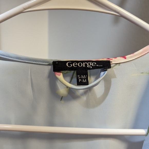 George Blue Floral Robe - Picture 4 of 10